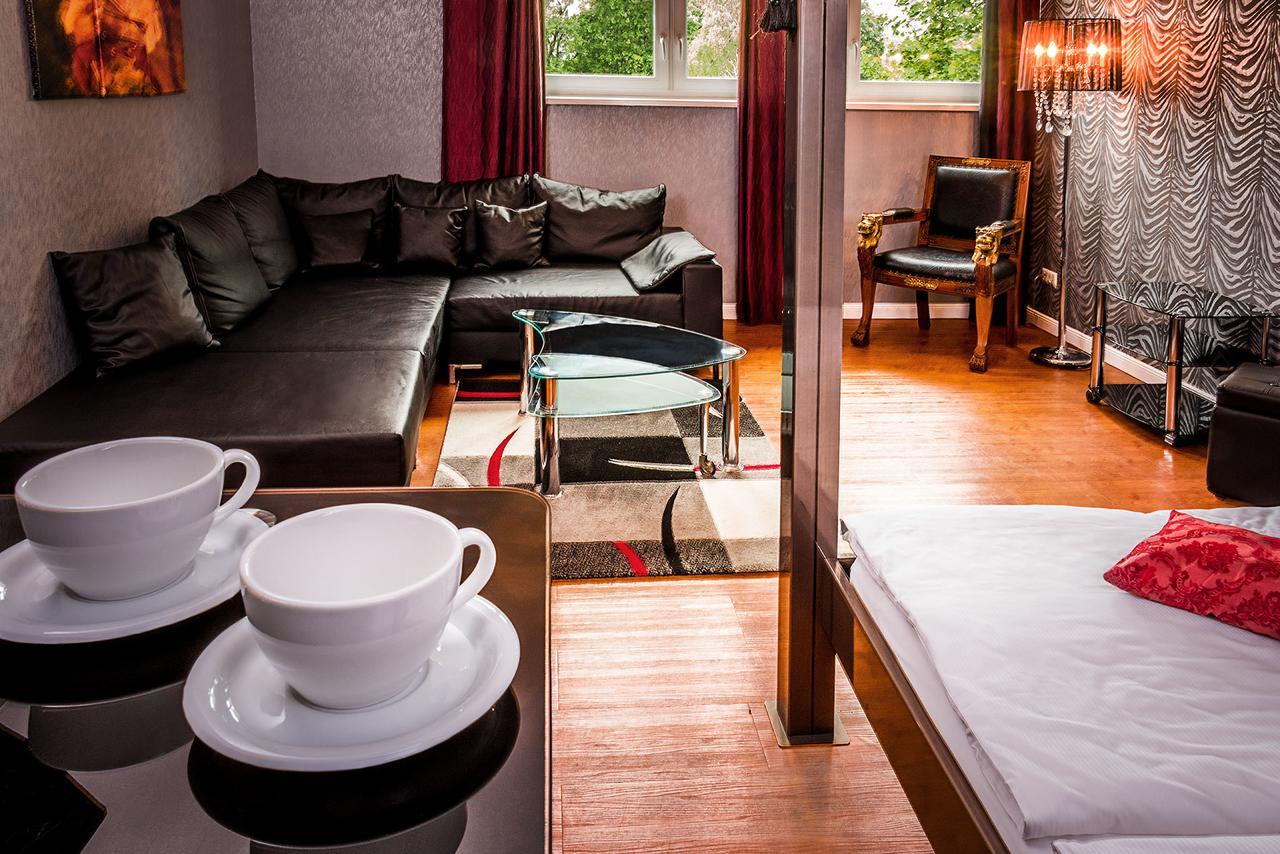 Hotel Sleepinn Volkspark (Adults Only) Hamburg Ngoại thất bức ảnh