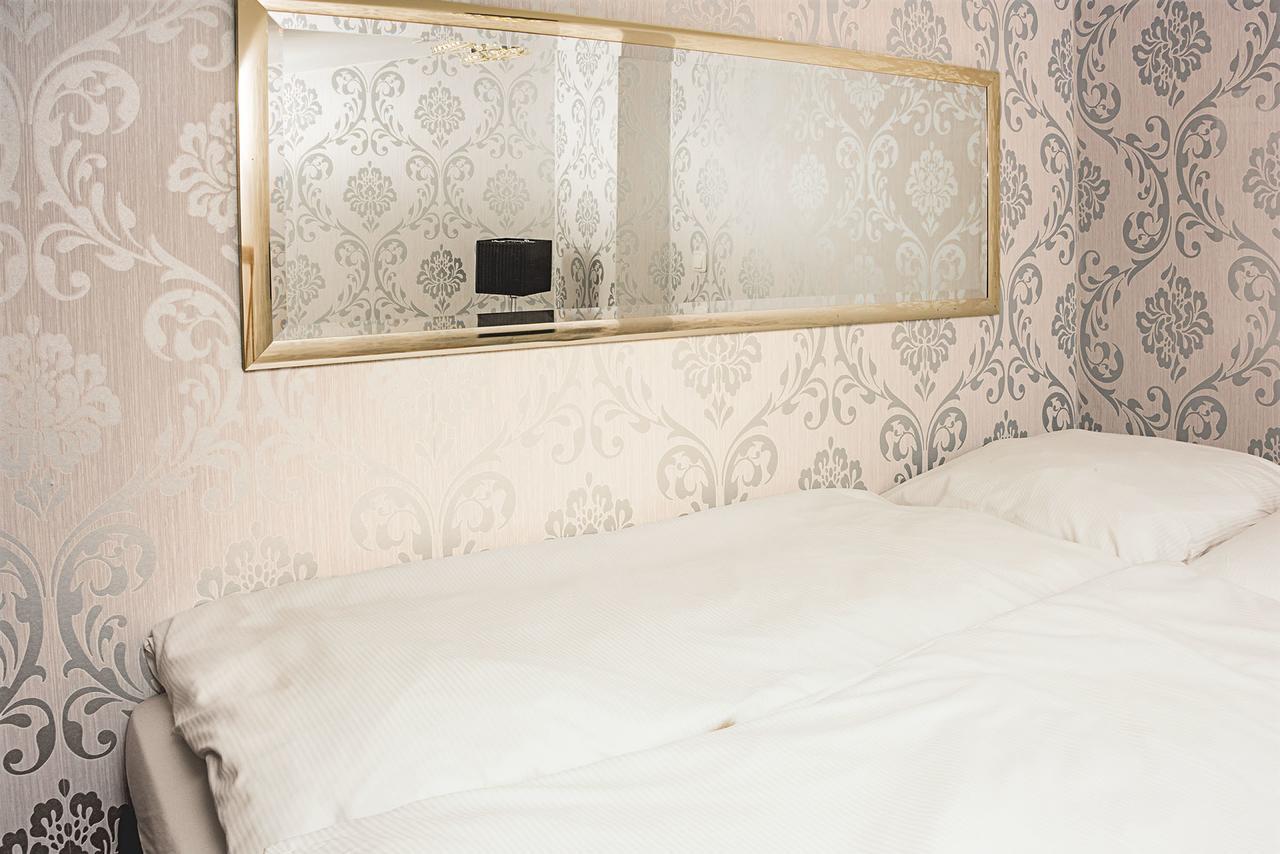 Hotel Sleepinn Volkspark (Adults Only) Hamburg Ngoại thất bức ảnh